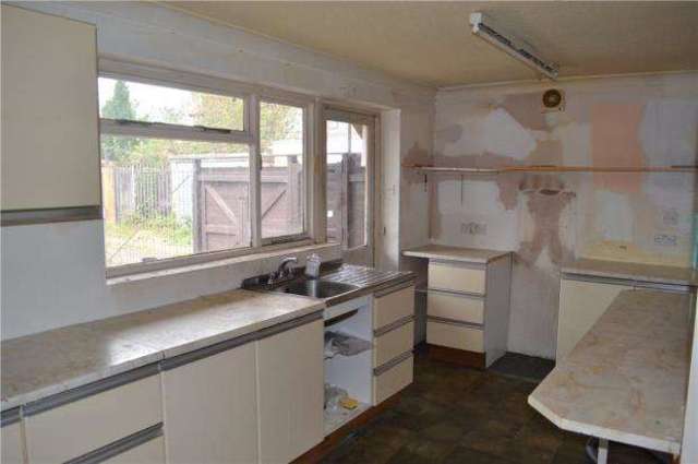 Image of 3 bedroom End of Terrace for sale in Anchorway Road Coventry CV3 at Finham Coventry Binley, CV3 6JJ