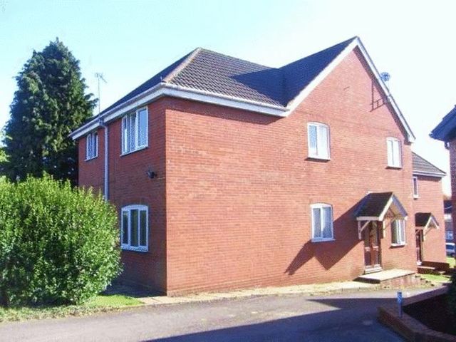 Image of 1 bedroom Flat for sale in Andover Road Ludgershall Andover SP11 at Andover Road Ludgershall Andover, SP11 9NG