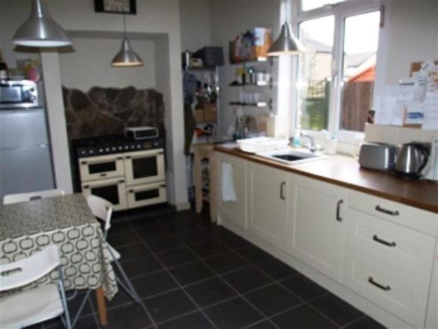  Image of 2 bedroom End of Terrace to rent in Armitage Square Pudsey LS28 at Pudsey Leeds Pudsey, LS28 8PX