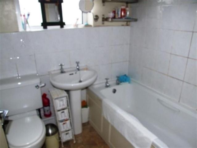  Image of 2 bedroom End of Terrace to rent in Armitage Square Pudsey LS28 at Pudsey Leeds Pudsey, LS28 8PX