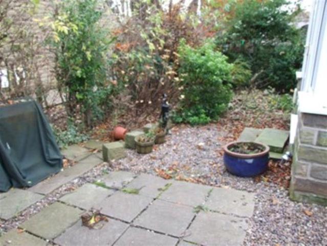  Image of 2 bedroom End of Terrace to rent in Armitage Square Pudsey LS28 at Pudsey Leeds Pudsey, LS28 8PX