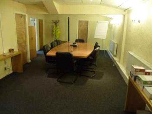  Image of Detached house to rent in Arthur Street Redditch B98 at Arthur St, Lake Side Redditch  Beoley, B98 8JY