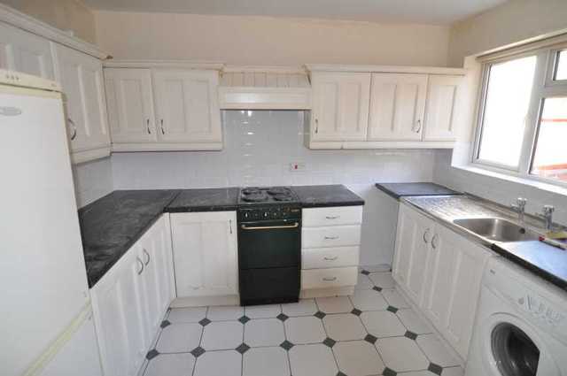  Image of 2 bedroom Terraced house to rent in North Road Ashton Gate Bristol BS3 at North Road Ashton Gate Bristol, BS3 2EE