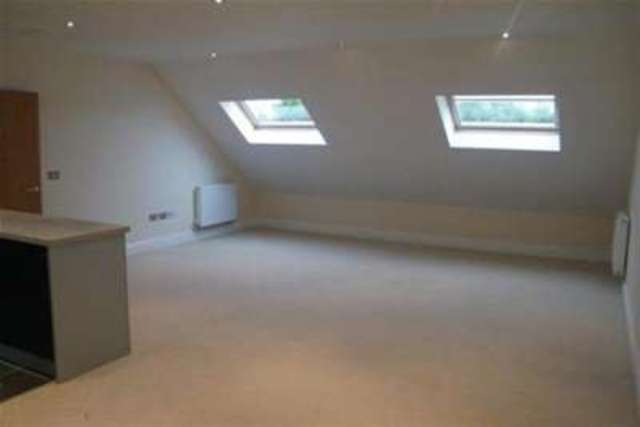  Image of 2 bedroom Flat to rent in Radcliffe Road Gamston Nottingham NG2 at Nottingham, NG2 6NR