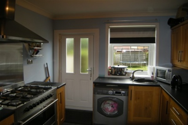  Image of 3 bedroom Detached house to rent in Auldhouse Road Glasgow G43 at Pollokshaws Glasgow Glasgow, G43 1XB