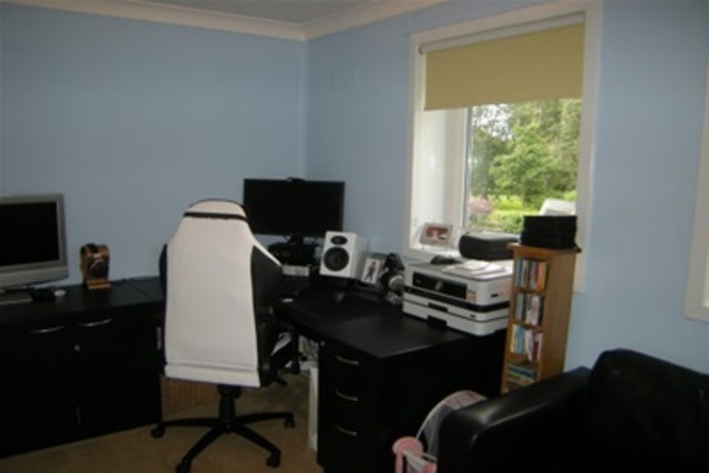  Image of 3 bedroom Detached house to rent in Auldhouse Road Glasgow G43 at Pollokshaws Glasgow Glasgow, G43 1XB