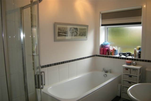  Image of 3 bedroom Detached house to rent in Auldhouse Road Glasgow G43 at Pollokshaws Glasgow Glasgow, G43 1XB