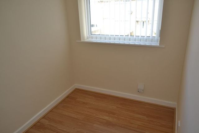  Image of 3 bedroom Terraced house to rent in Avis Walk Fazakerley Liverpool L10 at Avis Walk Fazakerley Liverpool, L10 4YT