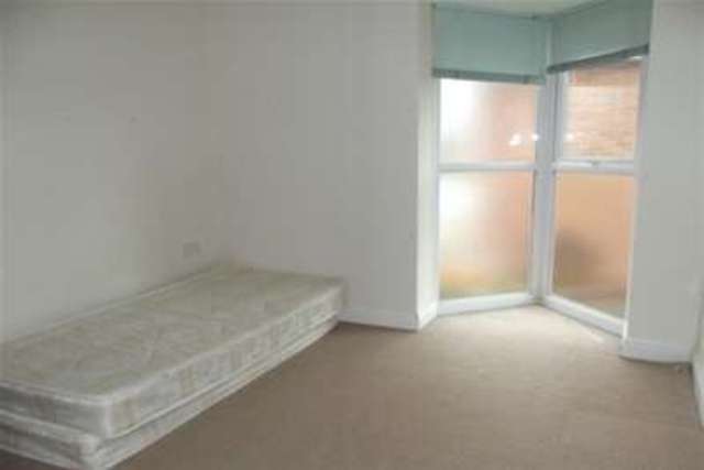  Image of 3 bedroom Detached house to rent in Bailey Crescent Poole BH15 at Poole, BH15 3EZ