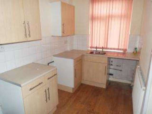  Image of 2 bedroom End of Terrace for sale in Bar Gap Road Oldham OL1 at Oldham Greater Manchester Oldham, OL1 3RL
