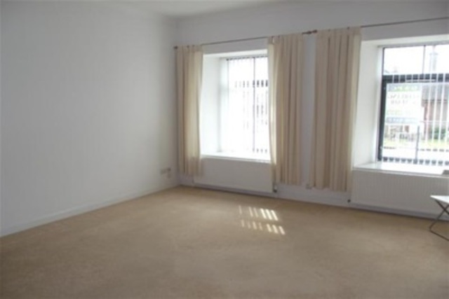  Image of 1 bedroom Flat to rent in West Langlands Street Kilmarnock KA1 at Kilmarnock, KA1 2PR