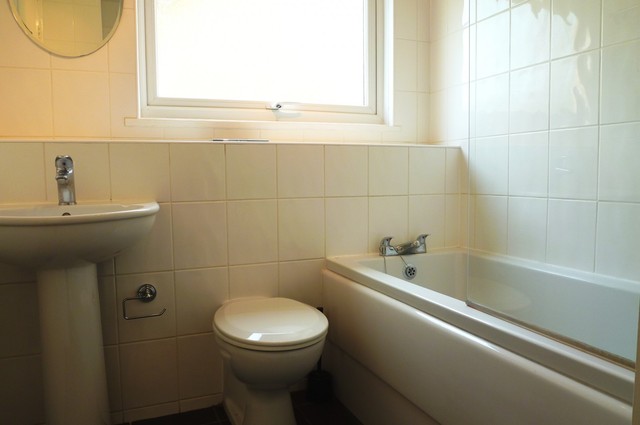  Image of 1 bedroom Flat to rent in Bardsley Close Croydon CR0 at Croydon, CR0 5PS