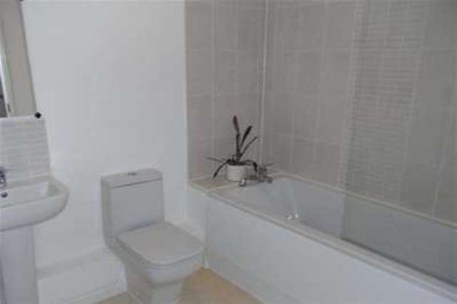  Image of 2 bedroom Flat to rent in Castle Street Paisley PA1 at Paisley, PA1 2JP