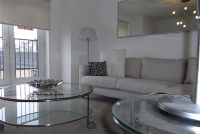  Image of 2 bedroom Flat to rent in Castle Street Paisley PA1 at Paisley Renfrewshire Renfrewshire, PA1 2JP