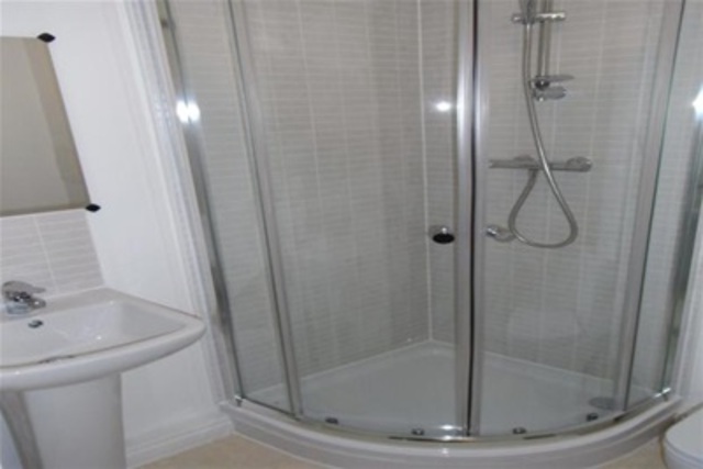  Image of 2 bedroom Flat to rent in Castle Street Paisley PA1 at Paisley Renfrewshire Renfrewshire, PA1 2JP