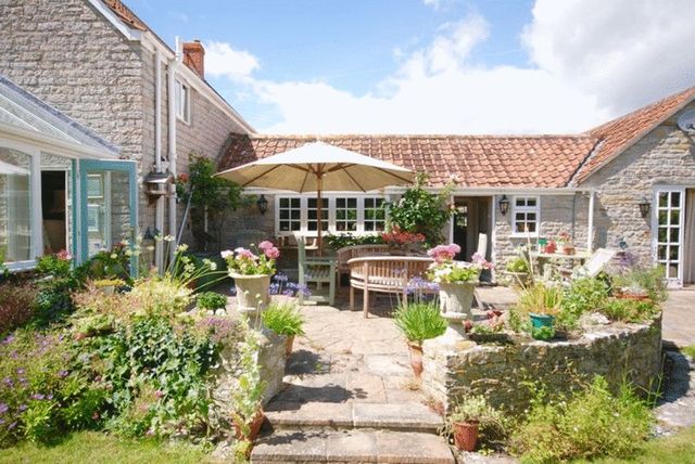  Image of 5 bedroom Detached house for sale in Church Street Barton St. David Somerton TA11 at Church Street Barton St. David Somerton, TA11 6BU