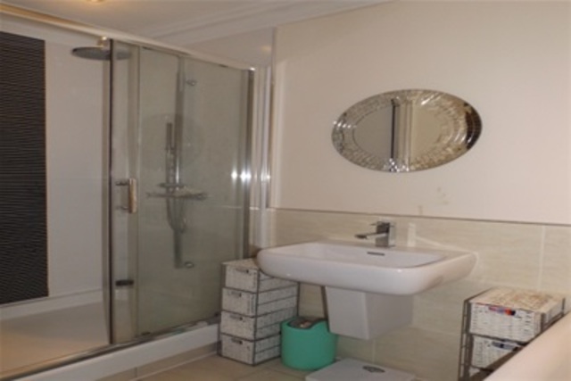  Image of 2 bedroom Flat to rent in Cecil Street Glasgow G12 at Hillhead Glasgow Glasgow, G12 8RQ