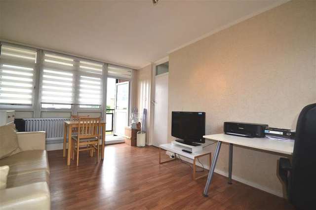  Image of 2 bedroom Apartment for sale in Beaumont Road London SW19 at Wimbledon Park, SW19 6TH