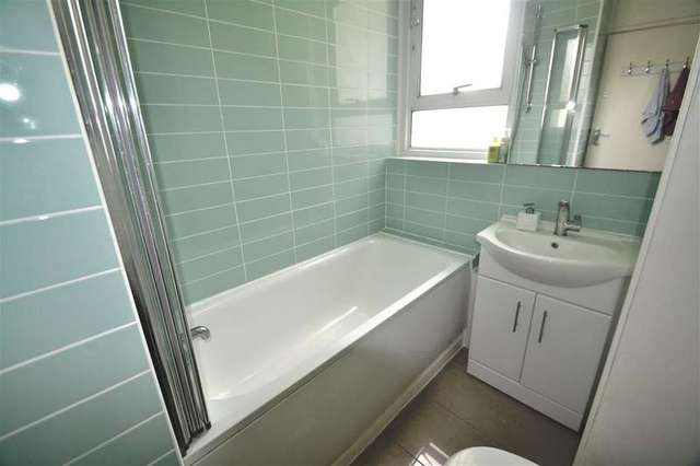  Image of 2 bedroom Apartment for sale in Beaumont Road London SW19 at Wimbledon Park, SW19 6TH