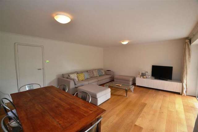  Image of 2 bedroom Apartment to rent in Belvedere Drive London SW19 at Wimbledon, SW19 7DG