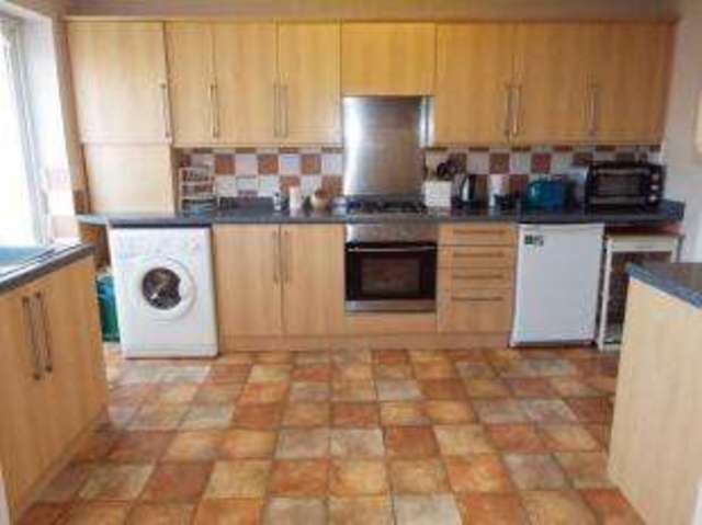  Image of 2 bedroom Semi-Detached house for sale in Seamore Avenue Benfleet SS7 at Benfleet Essex Thundersley, SS7 4LA
