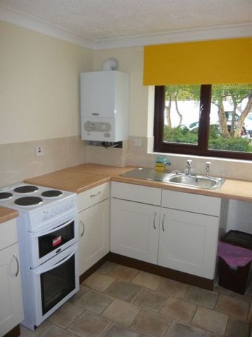  Image of 2 bedroom Flat to rent in Bicknell Gardens Yeovil BA21 at Bicknell Gardens  Yeovil, BA21 4LT