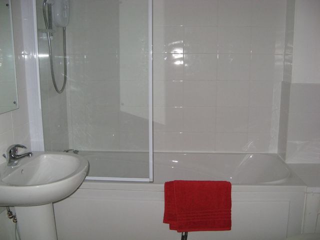  Image of 2 bedroom Flat to rent in Bicknell Gardens Yeovil BA21 at Bicknell Gardens  Yeovil, BA21 4LT
