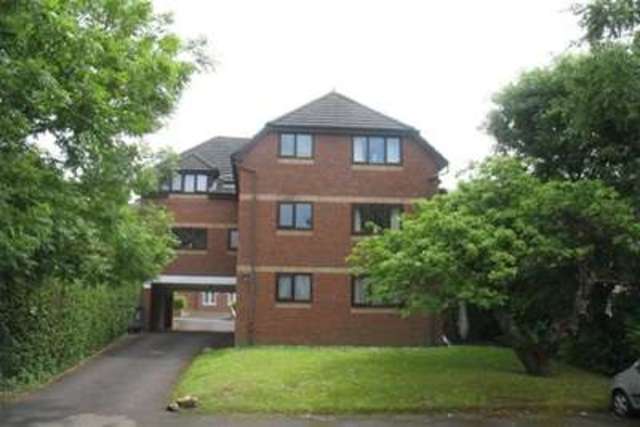  Image of 1 bedroom Flat to rent in Cobbett Road Southampton SO18 at Southampton, SO18 1HJ