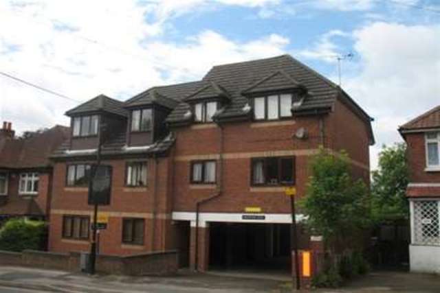  Image of 1 bedroom Flat to rent in Cobbett Road Southampton SO18 at Southampton, SO18 1HJ