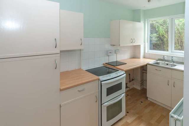  Image of 1 bedroom Detached house for sale in Bishopdale Close Long Eaton Nottingham NG10 at Long Eaton, NG10 3PJ