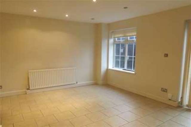  Image of 3 bedroom Property to rent in Bishopsholme Close Sheffield S5 at Sheffield, S5 7DS