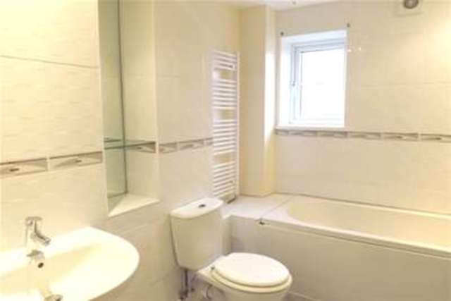  Image of 3 bedroom Property to rent in Bishopsholme Close Sheffield S5 at Sheffield, S5 7DS