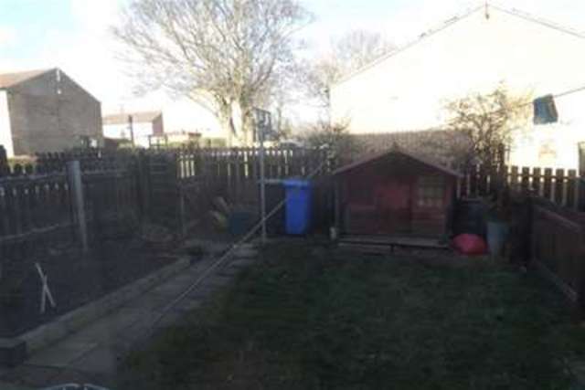  Image of 3 bedroom Property to rent in Bishopsholme Close Sheffield S5 at Sheffield, S5 7DS