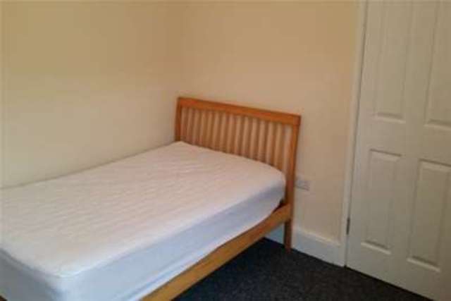  Image of 5 bedroom Detached house to rent in Blackberry Terrace Southampton SO14 at Southampton, SO14 0EE