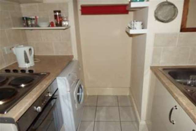  Image of 2 bedroom Flat to rent in Bodhyfryd Road Llandudno LL30 at Llandudno, LL30 2DT
