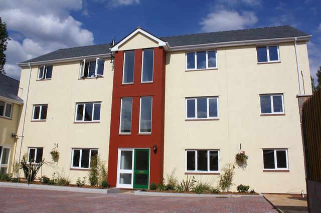  Image of 2 bedroom Flat to rent in Boniface Court Crediton EX17 at Boniface Court  Crediton, EX17 1FA