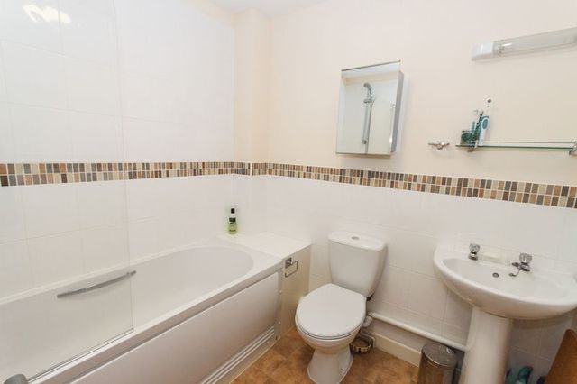  Image of 2 bedroom Flat to rent in Boniface Court Crediton EX17 at Boniface Court  Crediton, EX17 1FA