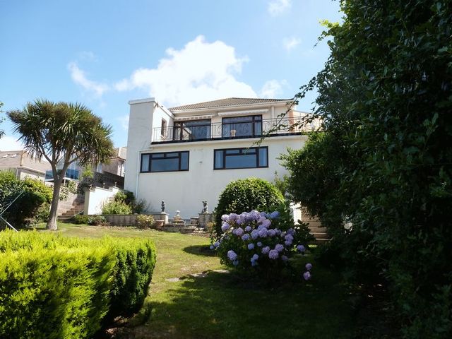  Image of 4 bedroom Detached house for sale in Bowleaze Coveway Weymouth DT3 at Bowleaze Coveway  Weymouth, DT3 6PN