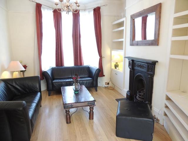  Image of 3 bedroom Terraced house to rent in Brabourn Grove London SE15 at Nunhead, SE15 2BS