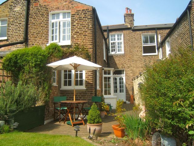  Image of 3 bedroom Terraced house to rent in Brabourn Grove London SE15 at Nunhead, SE15 2BS