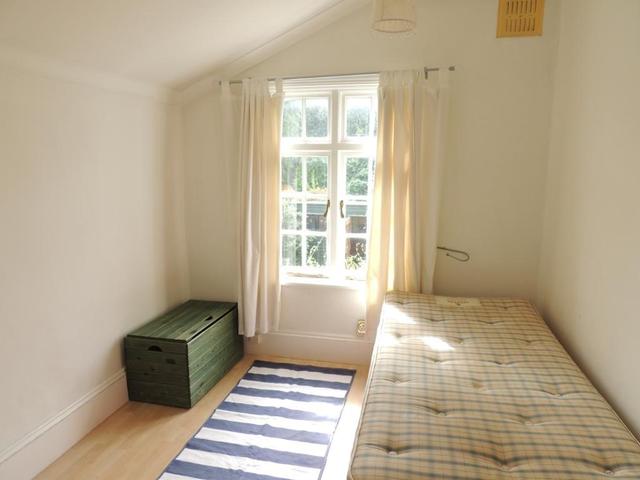  Image of 3 bedroom Terraced house to rent in Brabourn Grove London SE15 at Nunhead, SE15 2BS