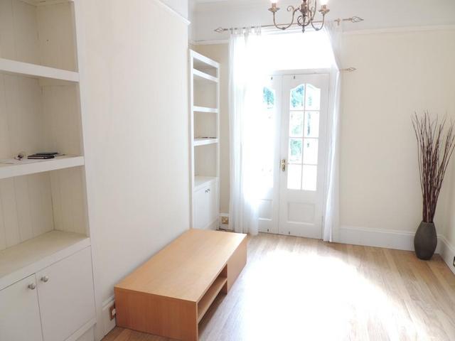  Image of 3 bedroom Terraced house to rent in Brabourn Grove London SE15 at Nunhead, SE15 2BS