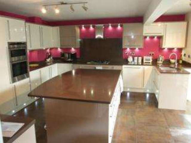  Image of 4 bedroom Detached house for sale in Bridle Road Bramcote Nottingham NG9 at Bramcote Nottingham Bramcote, NG9 3DH