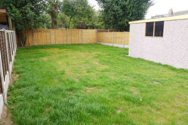  Image of 4 bedroom Detached house for sale in Broadacres Carlton Goole DN14 at Carlton East Yorkshire, DN14 9NF