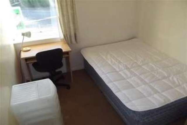  Image of 3 bedroom Terraced house to rent in Brook Road Beeston Nottingham NG9 at Nottingham, NG9 2RA