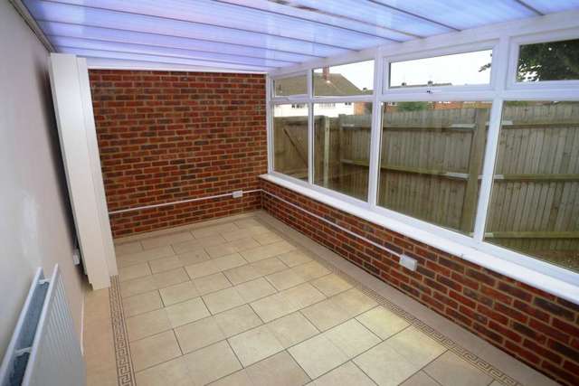  Image of 3 bedroom End of Terrace to rent in Broom Avenue St. Pauls Cray Orpington BR5 at Broom Avenue  Orpington, BR5 3BU
