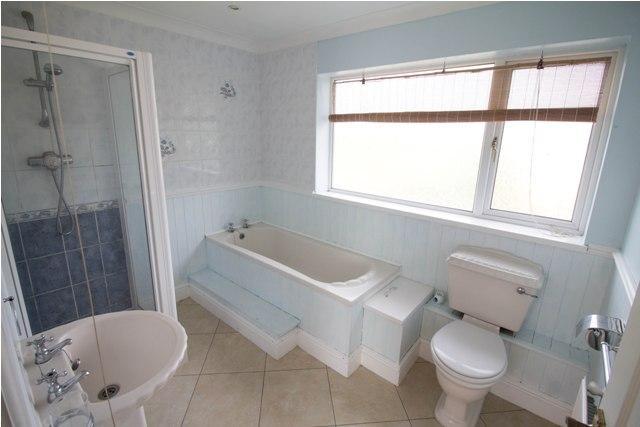  Image of 3 bedroom Semi-Detached house to rent in Broom Road Calverton Nottingham NG14 at Calverton  Nottingham, NG14 6HA