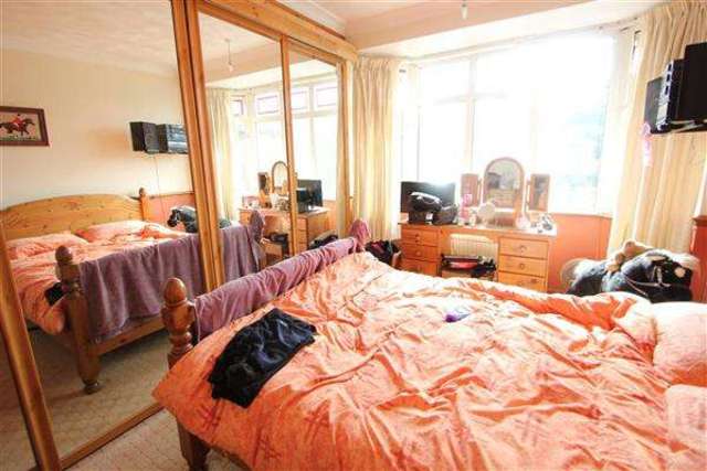 Image of 3 bedroom Semi-Detached house for sale in Brunswick Road Ipswich IP4 at Westerfield, IP4 4DD