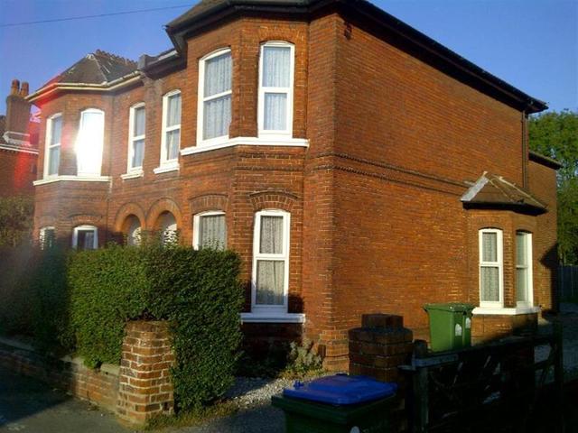  Image of 5 bedroom Detached house to rent in Bullar Road Southampton SO18 at Bullar Road  SOUTHAMPTON, SO18 1GS