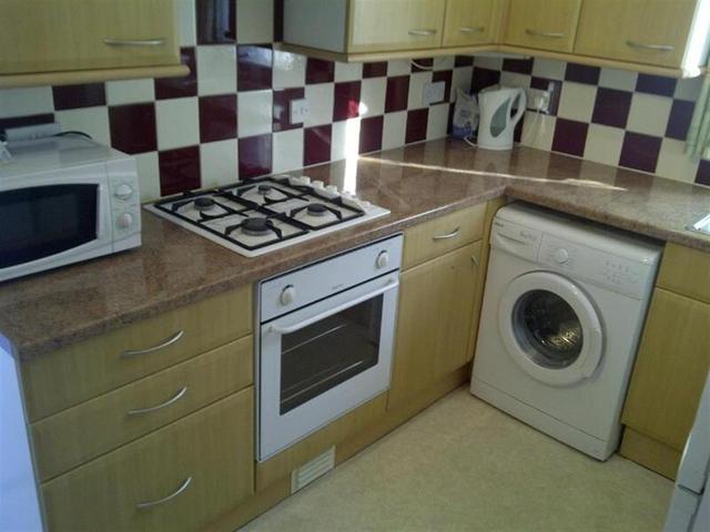  Image of 5 bedroom Detached house to rent in Bullar Road Southampton SO18 at Bullar Road  SOUTHAMPTON, SO18 1GS